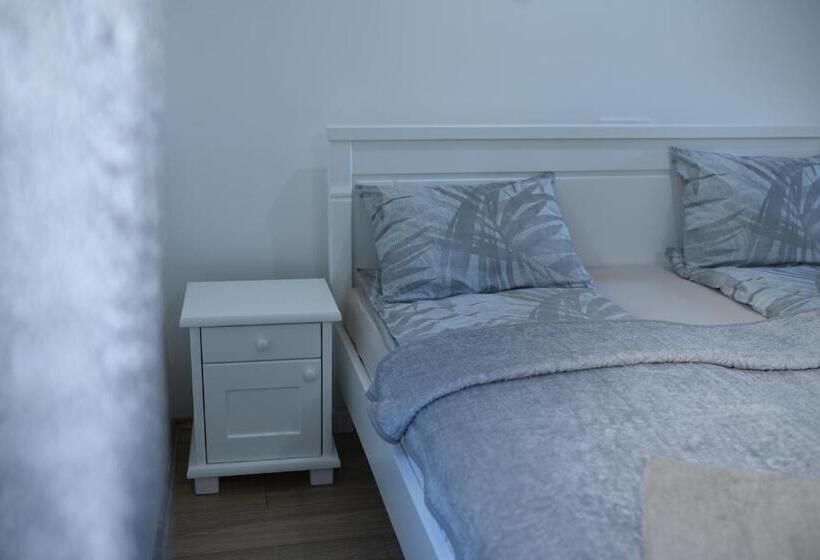 استودیوی استاندارد, Cabarkapa Guesthouse