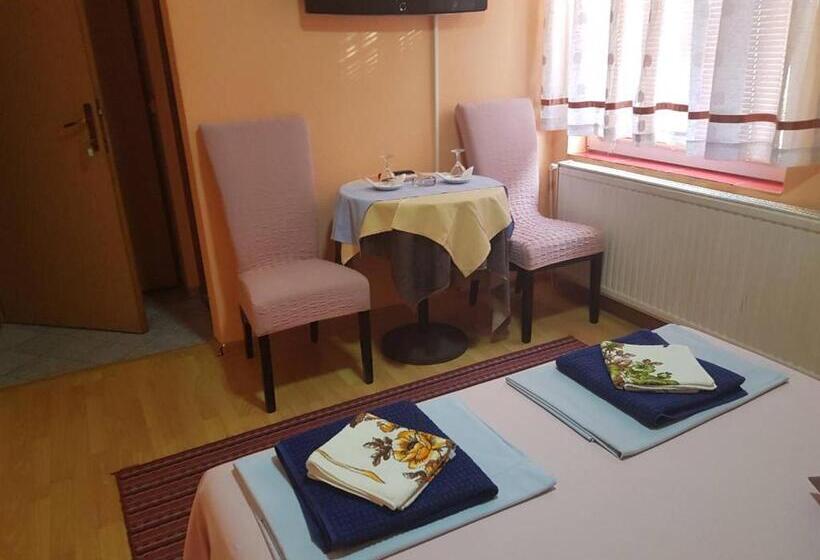 اتاق استاندارد با بالکن, Guesthouse Ines