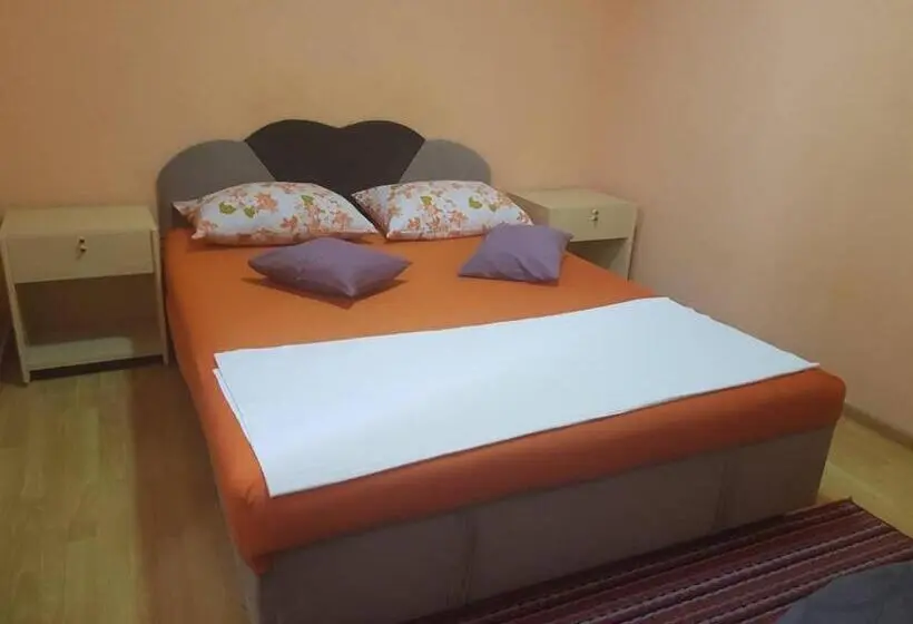 اتاق لوکس, Guesthouse Ines