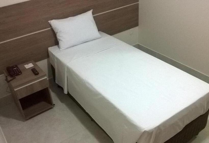 이코노미 싱글 룸, Hospeda Marília