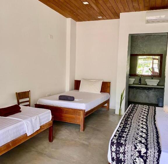 غرفة سوبيريور عائلية, The Dale Mirissa