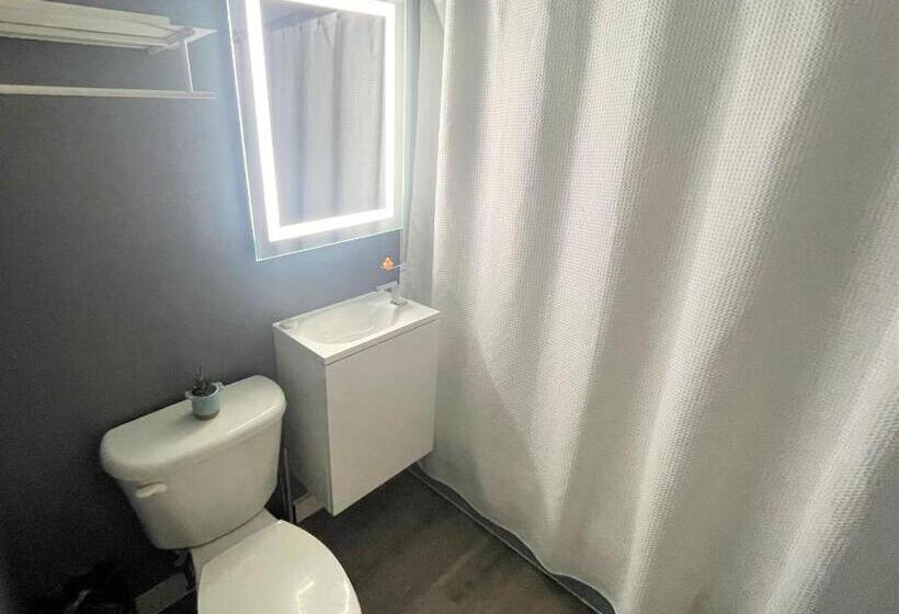 Номер Economy, Clear River Inn And Tavern