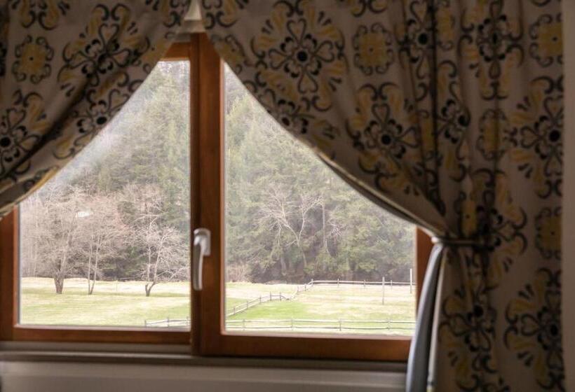 Стандартный Номер Кровать Кинг, Clear River Inn And Tavern