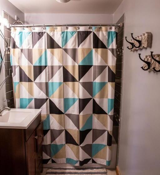 Люкс 2 Спальни, Clear River Inn And Tavern