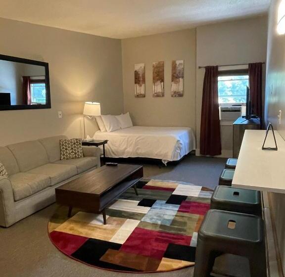 Студия Стандарт, Clear River Inn And Tavern