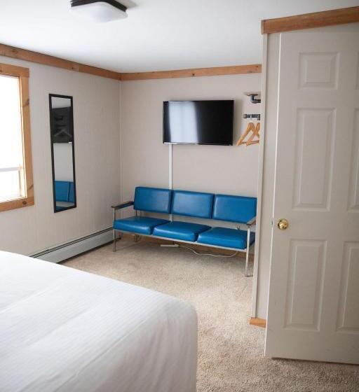 Люкс Повышенной Комфортности, Clear River Inn And Tavern