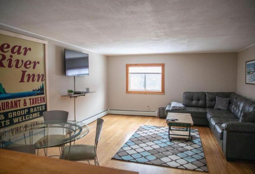 Люкс Повышенной Комфортности, Clear River Inn And Tavern