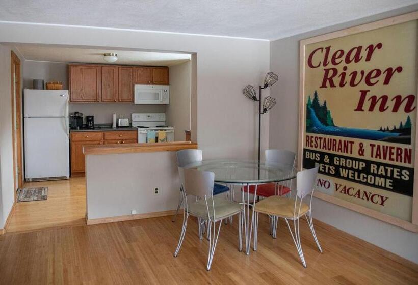 Люкс Повышенной Комфортности, Clear River Inn And Tavern