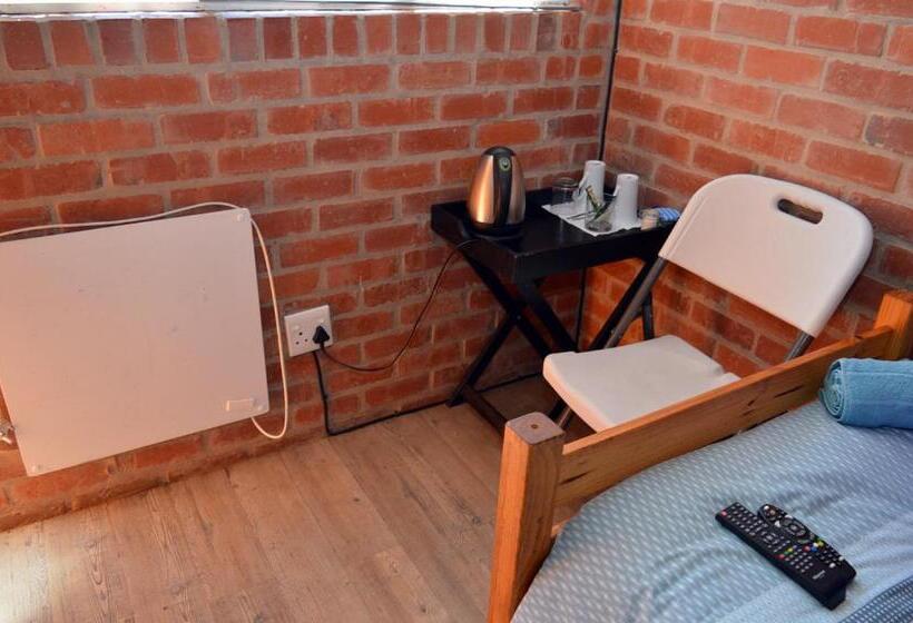 חדר אקונומי, Village Lodge Harrismith