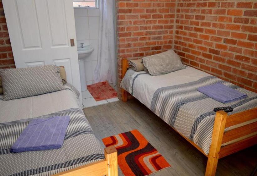 חדר אקונומי, Village Lodge Harrismith