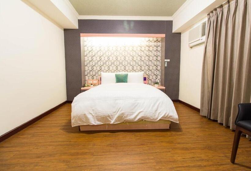 اتاق استاندارد, Lech