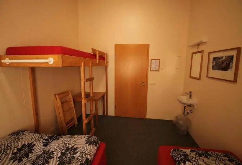 اتاق خانوادگی, Hvoll Hostel