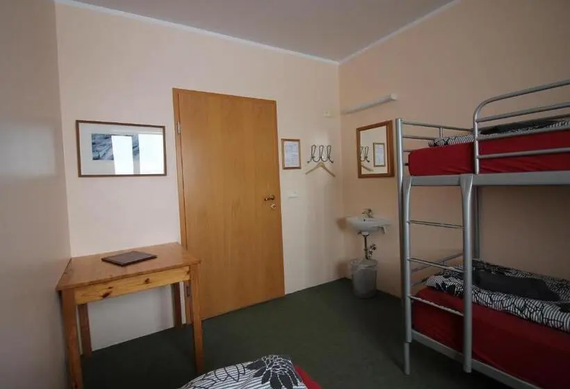 اتاق استاندارد سه نفره, Hvoll Hostel