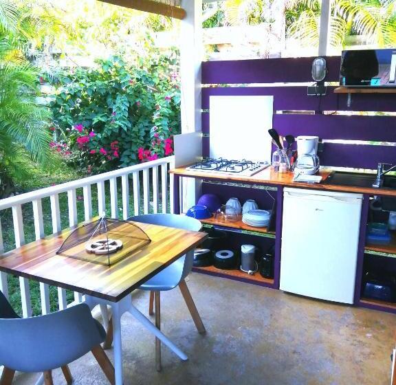 بانگلوی استاندارد, Chez Rustine Et Pompette