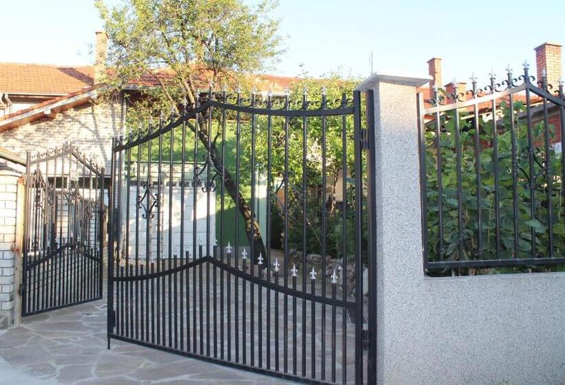 اتاق اکونومی یک تخته, Guest House Villa Krstic