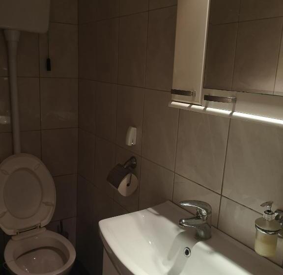 اتاق خانوادگی, Guest House Villa Krstic