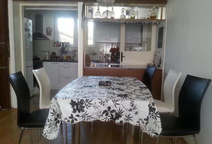 اتاق خانوادگی, Guest House Villa Krstic