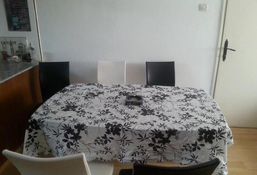 اتاق خانوادگی, Guest House Villa Krstic