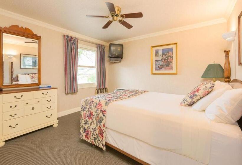 جناح إدارى, The Blue Heron Inn