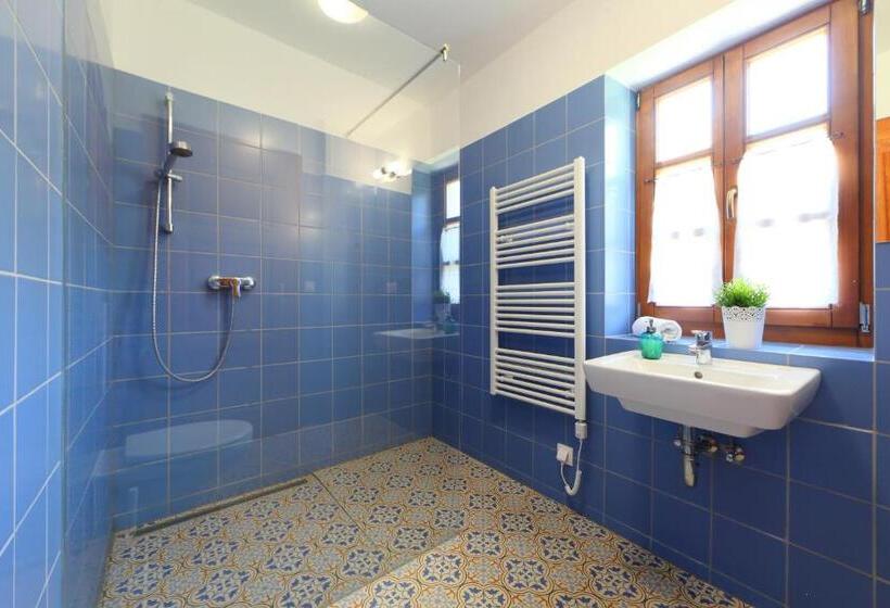 سوییت, Arácsi Vendégház