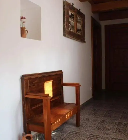 سوئیت 2 خوابه, Arácsi Vendégház