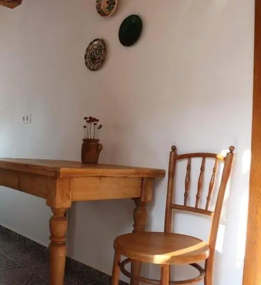 سوئیت 2 خوابه, Arácsi Vendégház
