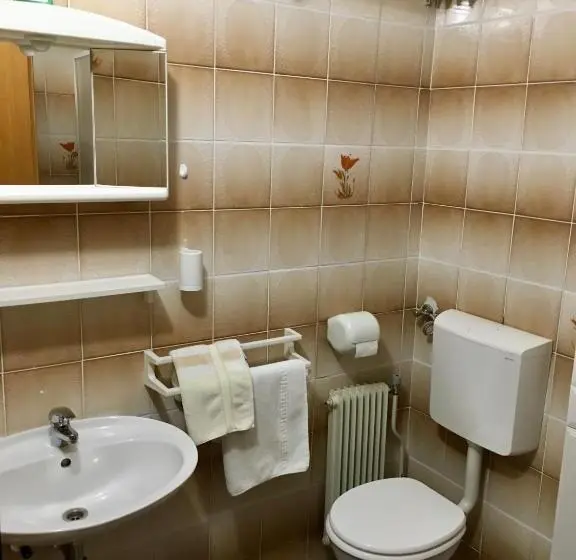 اتاق استاندارد یک نفره, Guest House Atelšek