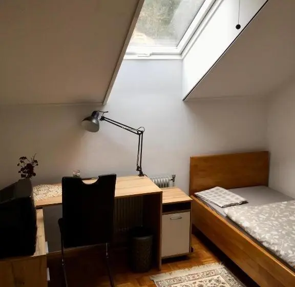 اتاق استاندارد یک نفره, Guest House Atelšek