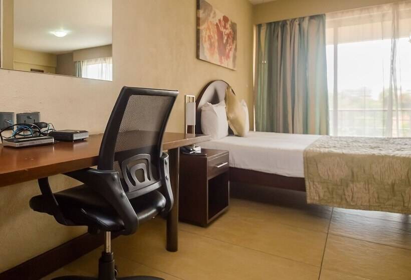 استودیو استاندارد با بالکن, Taarifa Suites By Dunhill Serviced Apartments