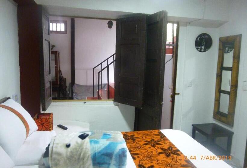 스탠다드 룸, Hostal Casa Artvelez