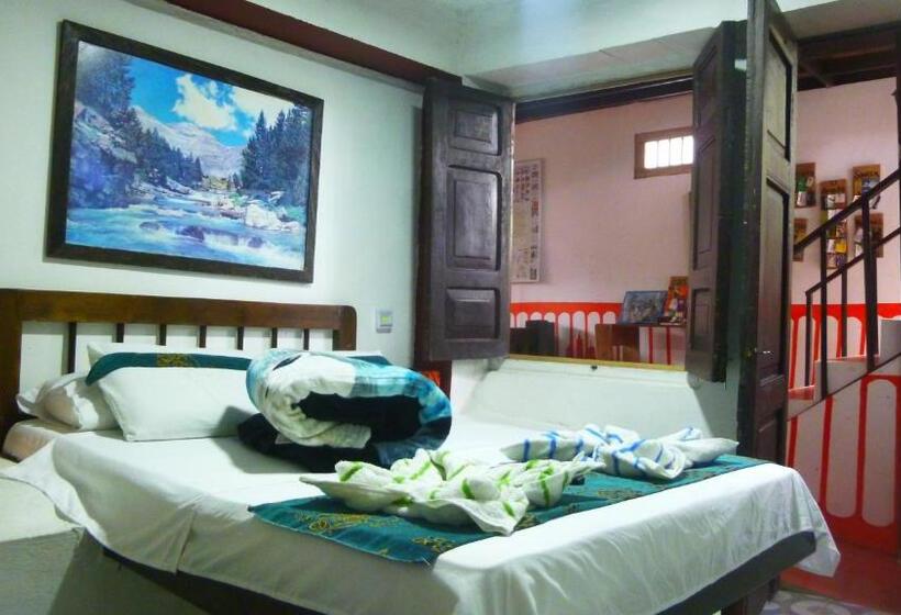 스탠다드 룸, Hostal Casa Artvelez