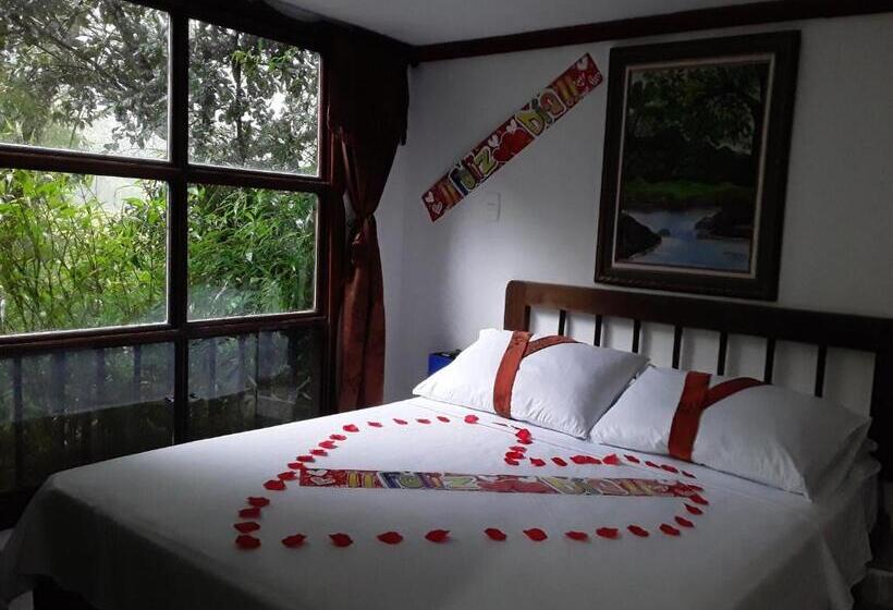 Номер Стандарт Вид на Сад, Hostal Casa Artvelez