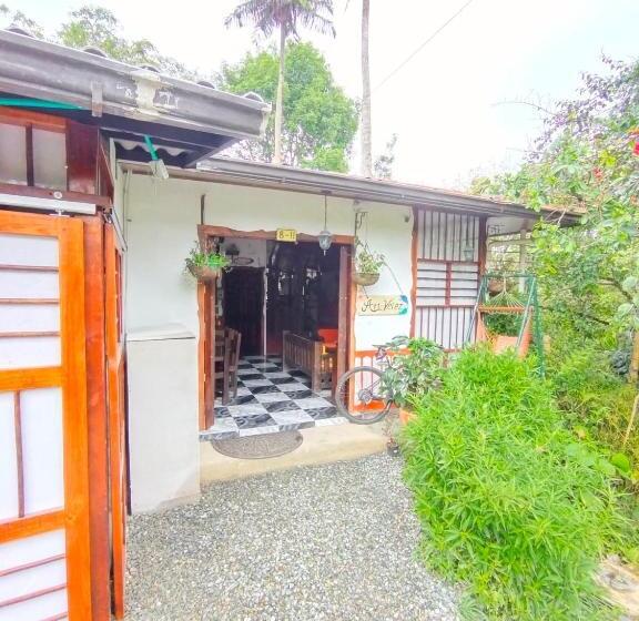 패밀리 룸, Hostal Casa Artvelez