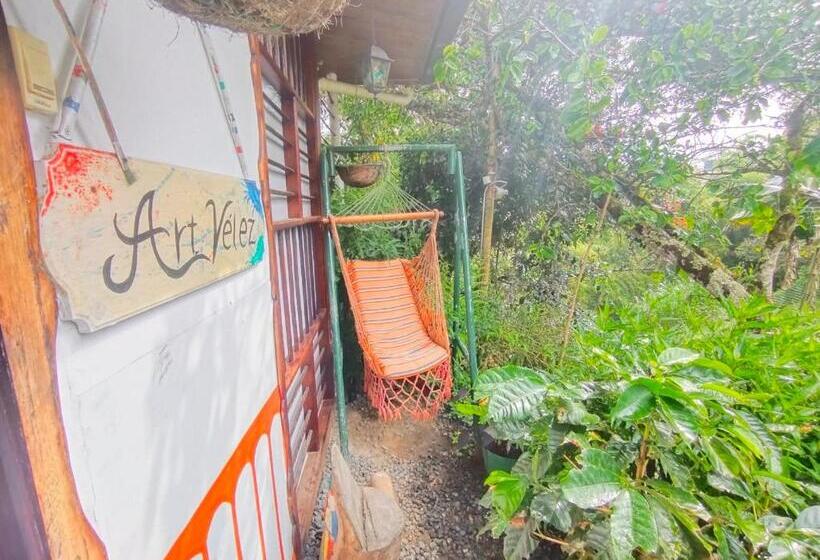 스탠다드 룸, Hostal Casa Artvelez