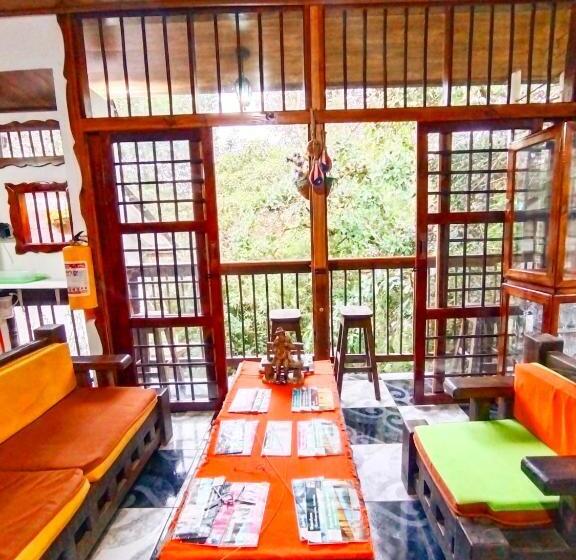 패밀리 룸, Hostal Casa Artvelez