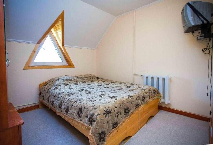 스탠다드 룸 공동 욕실, Lisoviy Zatyshok, Z Vidkrutum Litnim Baseynom