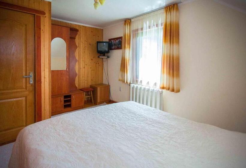 스탠다드 룸 공동 욕실, Lisoviy Zatyshok, Z Vidkrutum Litnim Baseynom