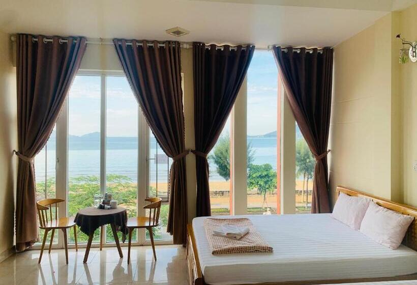 اتاق استاندارد چهار تخته با چشم‌انداز دریا, Motel Tuan Phuong