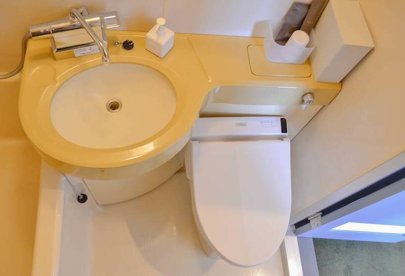 Camera Standard, Sararaso