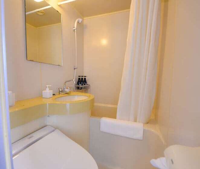 Camera Standard, Sararaso