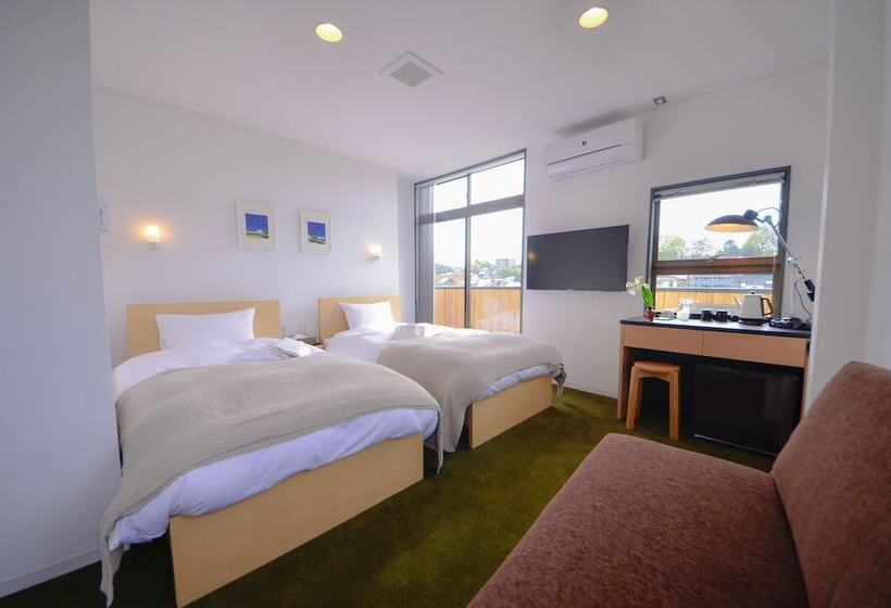 Camera Standard, Sararaso