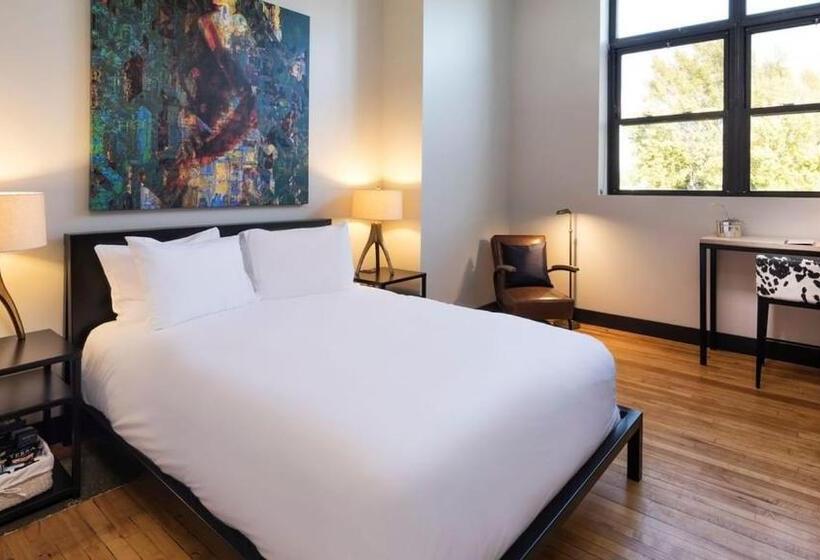 Номер Deluxe, Grinnell