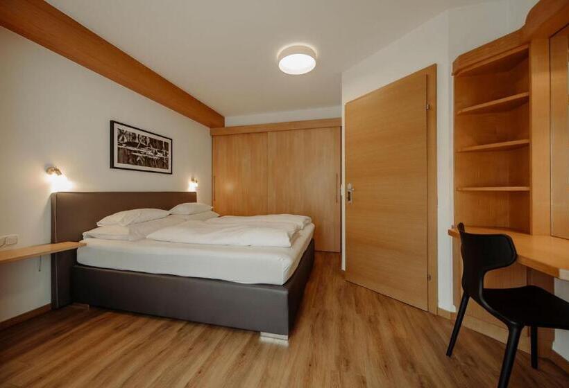 آپارتمان 3 خوابه, Theresi Appartements