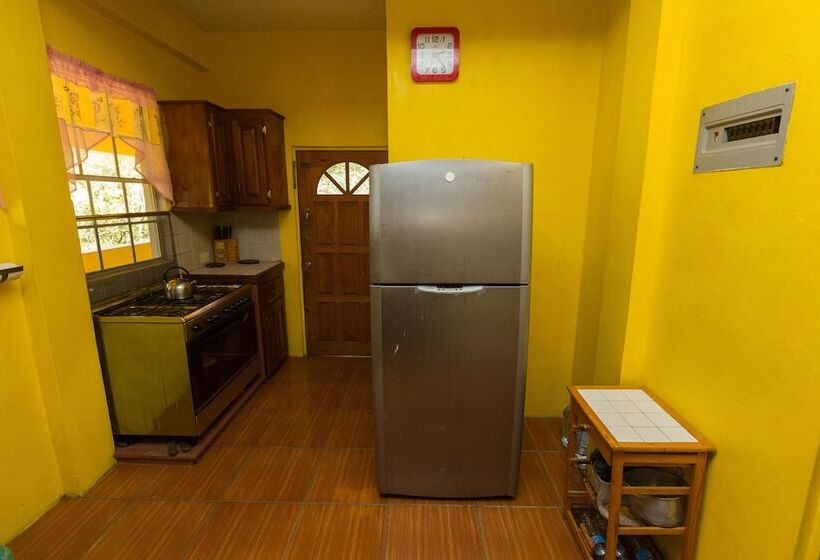 Deluxe Room Mountain View, Serenity Escape St Lucia