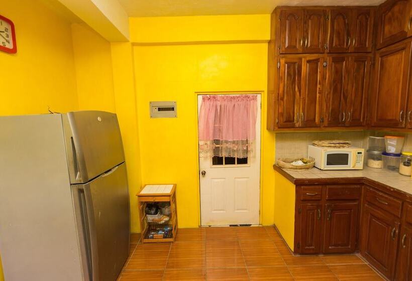 Deluxe Room Mountain View, Serenity Escape St Lucia