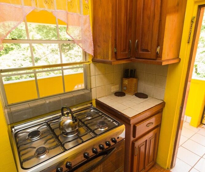 Deluxe Room Mountain View, Serenity Escape St Lucia