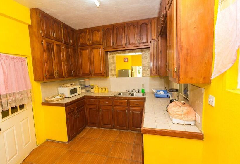 Deluxe Room Mountain View, Serenity Escape St Lucia