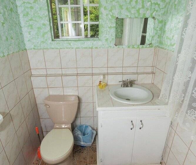 Deluxe Room Mountain View, Serenity Escape St Lucia