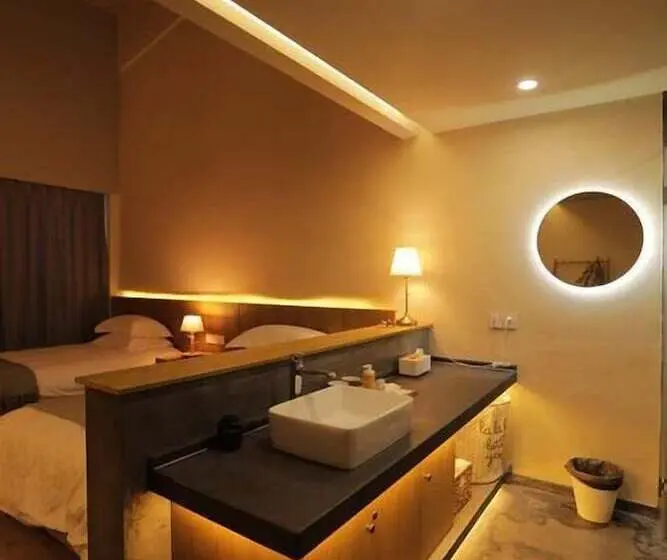 Standardzimmer mit Seeblick, Inside House Shaoxing