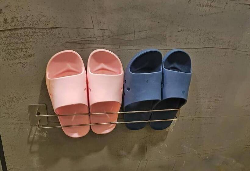 غرفة قياسية مطلّة علي البحيرة, Inside House Shaoxing